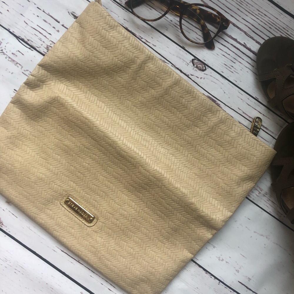Steve Madden | Cream Clutch